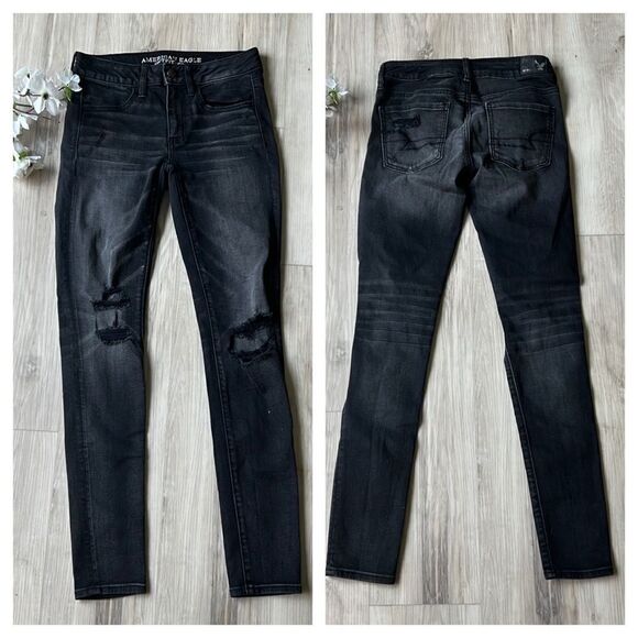 American Eagle Super Stretch Black Distressed Jegging Jeans Size 2 - Picture 1 of 8
